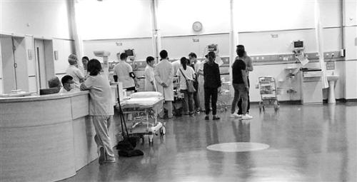 5岁男孩从15楼摔下 警惕！别让孩子单独在家