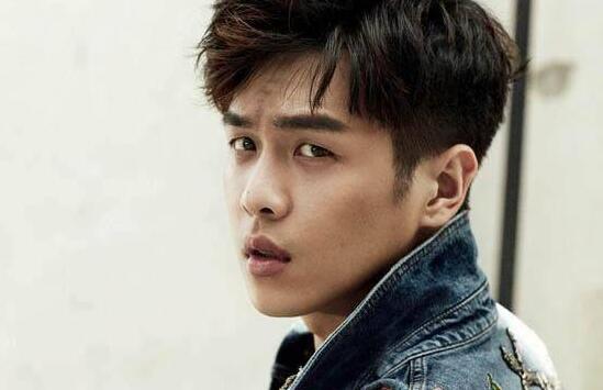 张若昀斥隐私被泄 把艺人隐私当做公开透明的卖点去炒作