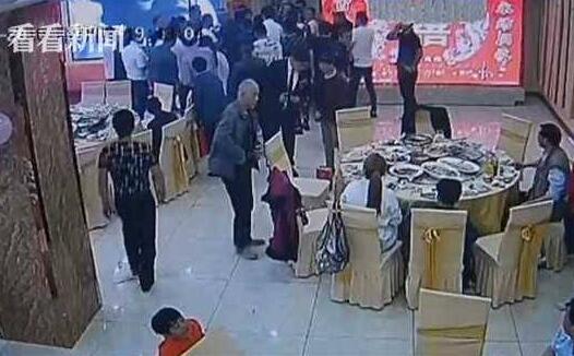 没有硝烟的战争！逃犯出席朋友婚礼  民警提前到场布控捉贼于无形中