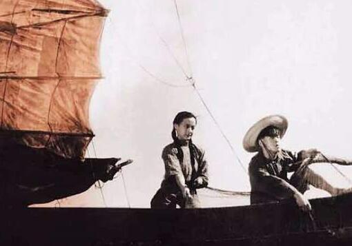 王丹凤逝世 《护士日记》那首‘小燕子穿花衣’传唱至今