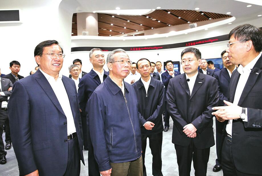 省领导到浪潮集团调研 向全省广大劳动者致以节日问候