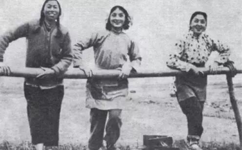 “永远的小燕子”王丹凤逝世 艺术生涯中塑造了50多个银幕形象