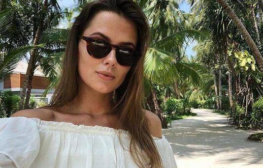 美女空姐狂吸粉 立陶宛23岁姑娘周游世界74国