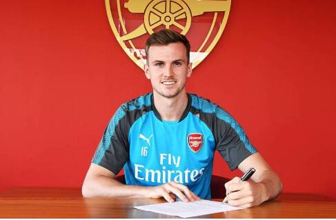 后防新星!阿森纳续约霍尔丁 22岁潜力中后卫共代表枪手出战42次