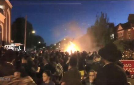 惨烈!伦敦庆典突发爆炸30人烧伤 篝火瞬间变成巨大火球喷向人群  