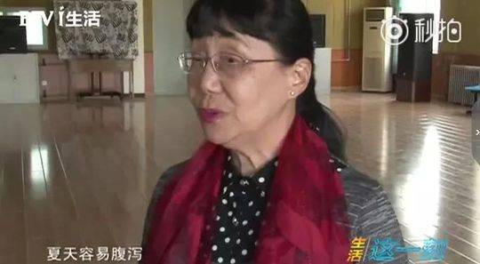 恶心到吐!网红饮品内幕曝光 用来榨汁的竟然是发黑腐烂的芒果