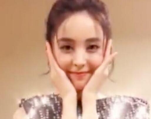 美翻了!娜扎生日表白网友 