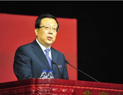 永远的先锋者!北大建校120周年 千名师生聚集邱德拔体育馆为母校庆生