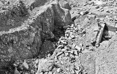 萧山古墓群损毁 文物贩子兜售汉墓砖每块开价200元