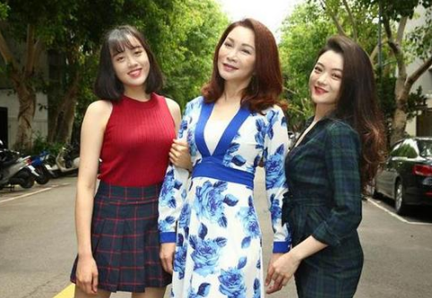 张琼姿女儿遭霸凌 难道星二代在学校会遭排挤是常态？