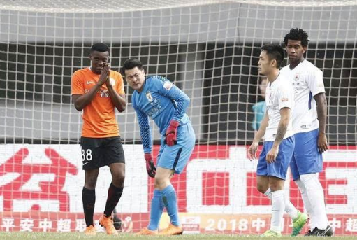 沉闷的肉搏战 人和0-0鲁能 鲁能错失中超登顶良机