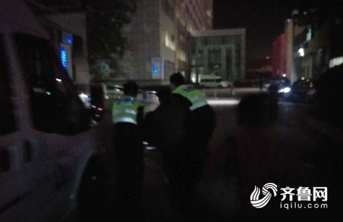 滨州交警开启生命通道 护送生命垂危老人及时就医