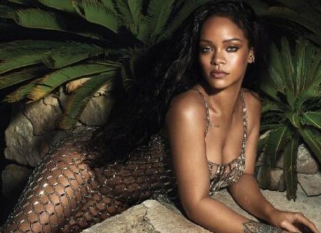 蕾哈娜登杂志封面 大尺度渔网装将性感与大胆都发挥的淋漓尽致