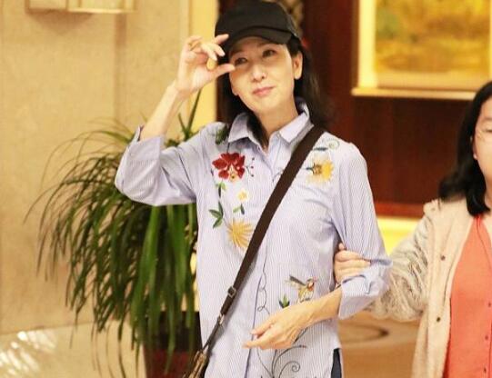 气质美人?陈美琪瘦成纸片人 60岁