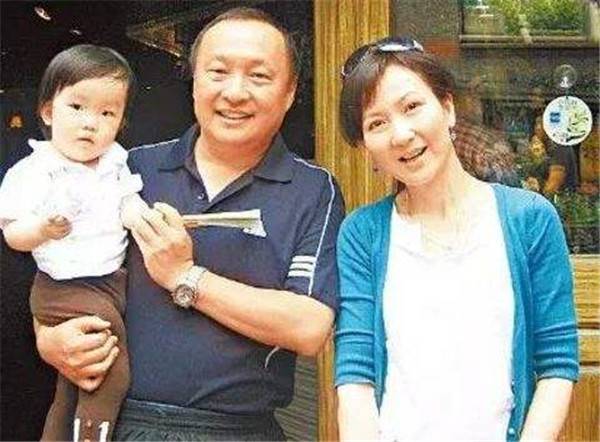 陈美琪瘦成纸片人 “小青”早已原谅了30多年关之琳的夺夫之恨？