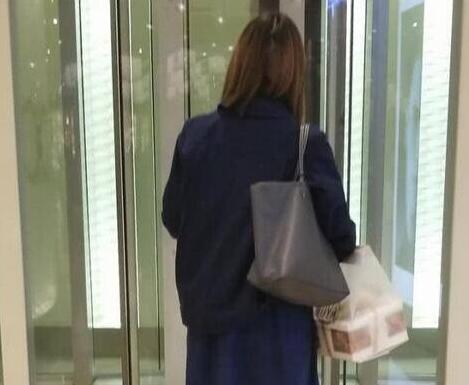 志明要做爸爸了?余文乐老婆巨肚 