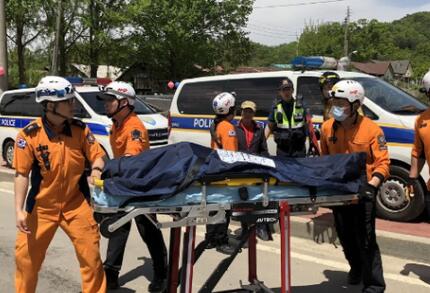 惨烈!韩国京畿道爆炸 2栋建筑物完全倒塌成废墟现场一片狼藉