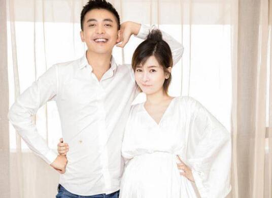 甜炸了!李晟李佳航当爸妈