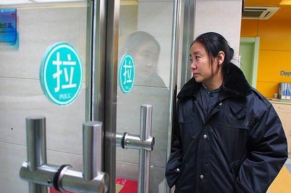 李利娟被拘 “爱心妈妈”们为何频成嫌犯?118名遗孤成敛财工具