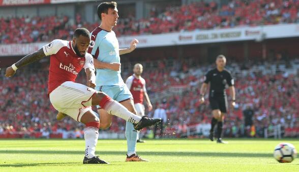 火力全开！阿森纳5-0伯恩利 是温格执教阿森纳的第606个主场