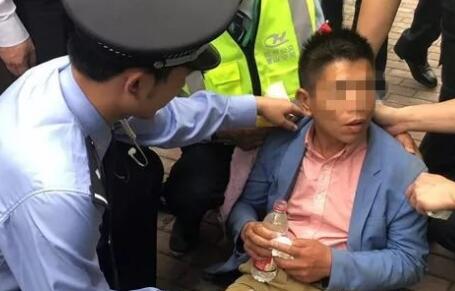 神剧情！4天前救4天后抓 小偷