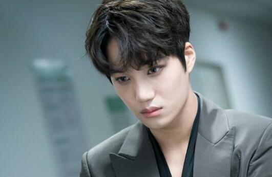 KAI父亲突然过世 EXO成员及SM公司员工前往悼念