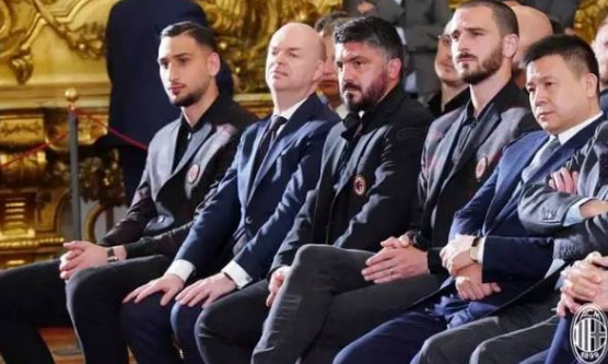 李勇鸿携AC米兰造访意总统府奎里纳尔宫 这阵容真的很霸气!