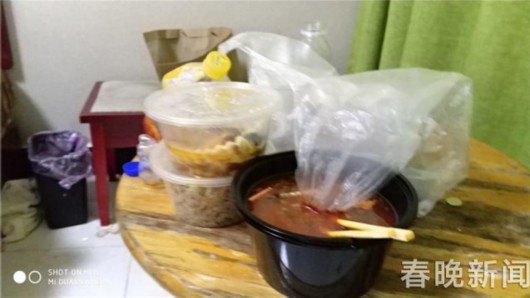 不忍看！丽江一客栈 两女房客将房间变成了垃圾场