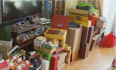 老人买保健品花300万 免费礼品轻松获取老人信任