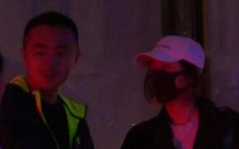 给旧爱捧场?黄晓明新店开张秦岚现身 黄晓明与秦岚拍还珠3互生好感