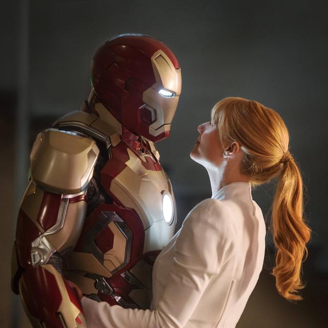 钢铁侠战甲被盗 网友脑洞大开:该不会是复刻了一个手环召唤过去的吧