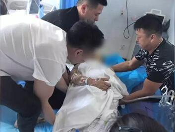 患癌母亲遭陌生男殴打 癌症大妈莫名其妙被一顿拳打脚踢