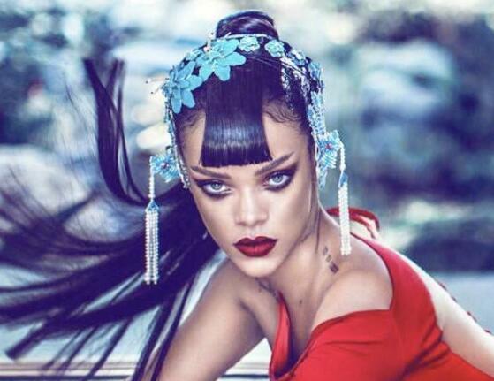 蕾哈娜豪宅遭闯入 网友神回复亮了