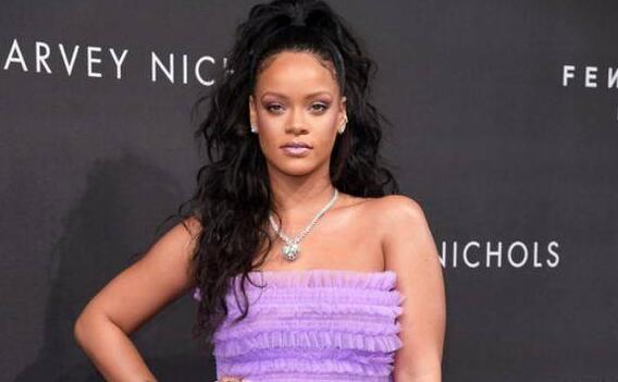 蕾哈娜豪宅遭闯入男子留宿一晚 豪宅具有20个停车位