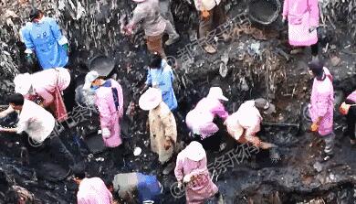 什么人在操纵？村民垃圾场挖冻肉销售 腐败坏肉上餐桌