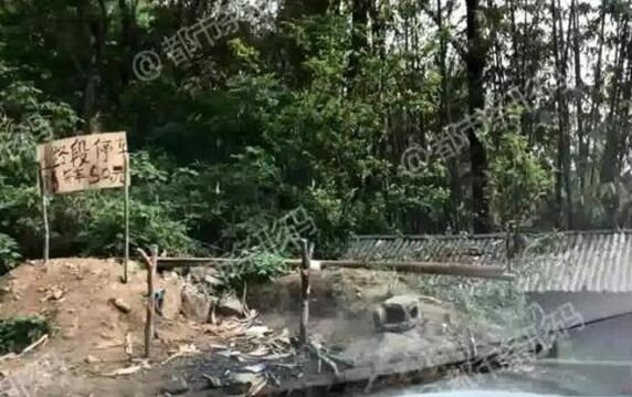 什么人在操纵？村民垃圾场挖冻肉销售 腐败坏肉上餐桌