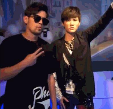 毕生遗憾！粉丝没认出周杰伦 妹纸和蜡像合照冷落周杰伦