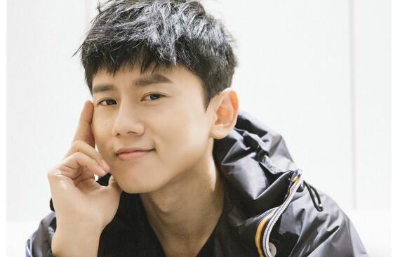 用音乐去表达爱！张杰发新歌 纪念双胞胎女儿诞生百天