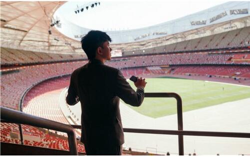 用音乐去表达爱！张杰发新歌 纪念双胞胎女儿诞生百天