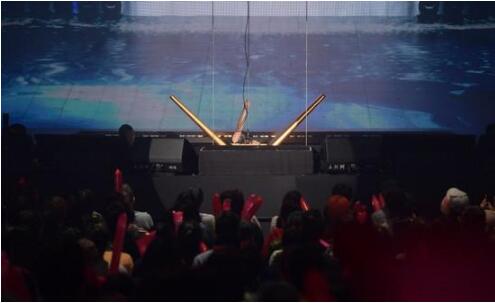 心疼哭了!古巨基坠台 连说3声