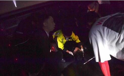 心疼哭了!古巨基坠台 连说3声