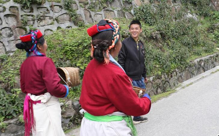 错那县勒门巴民族乡：独一无二“勒仓莲” 乡民致富好帮手