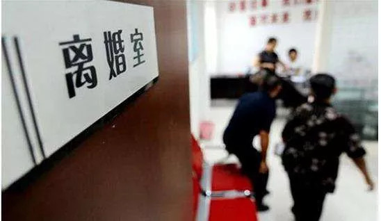匪夷所思！婆婆丈夫同床三年 新婚之夜起妻子无法忍受最终提出离婚