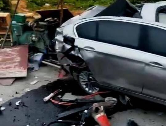 惨不忍睹见者流泪！贵州宝马发生车祸 6人全部死亡 