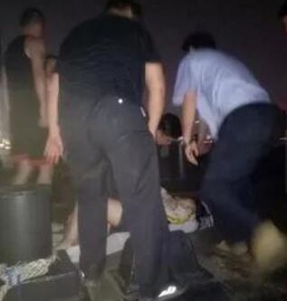 惩罚自己？轻生女感情受挫跳长江 近三年长江救援队成功施救近200人