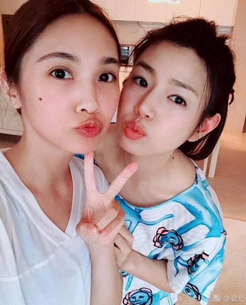 美翻了!杨丞琳陈妍希合影 陈晓、李荣浩都是安徽人