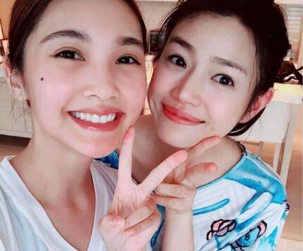 美翻了!杨丞琳陈妍希合影 两人曾合作过《换换爱》《不良笑花》