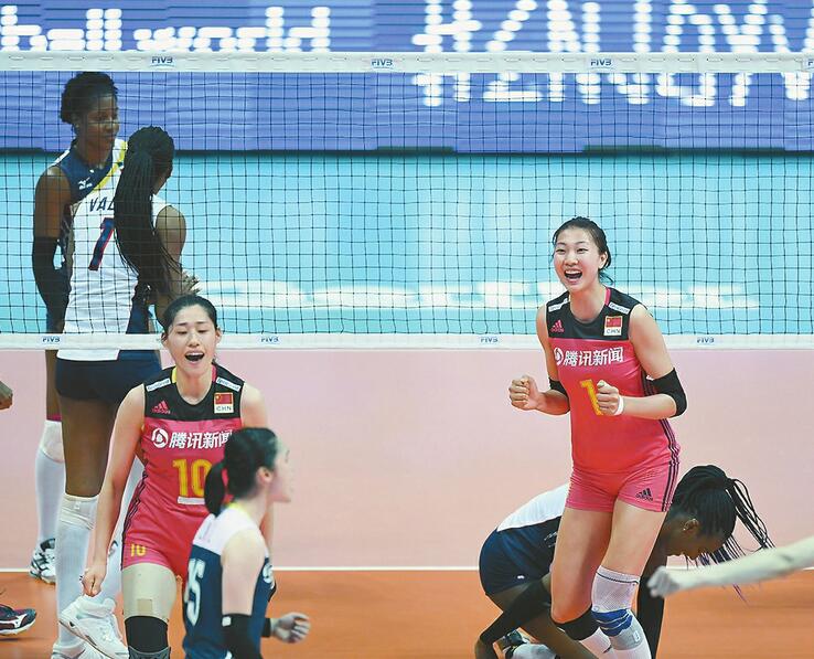 中国女排3：0轻取多米尼加 热 郎平回归首秀新星斩获最高分