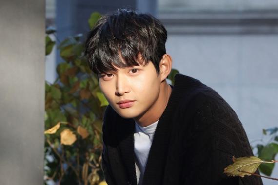 自毁前程!李瑞元恐吓女艺人 曾被视为是宋仲基和朴宝剑的接班人