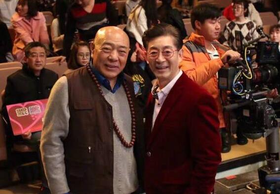 感动!六小龄童晒合照 大师兄沙师弟再晒合影已是双鬓斑白